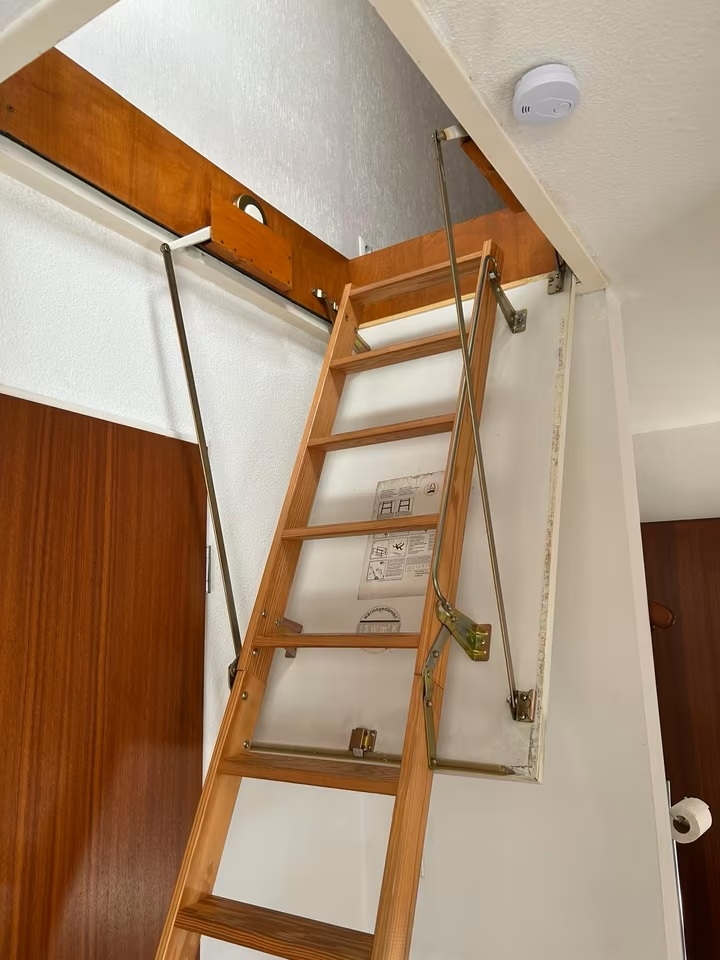 Treppe zum Dachboden
