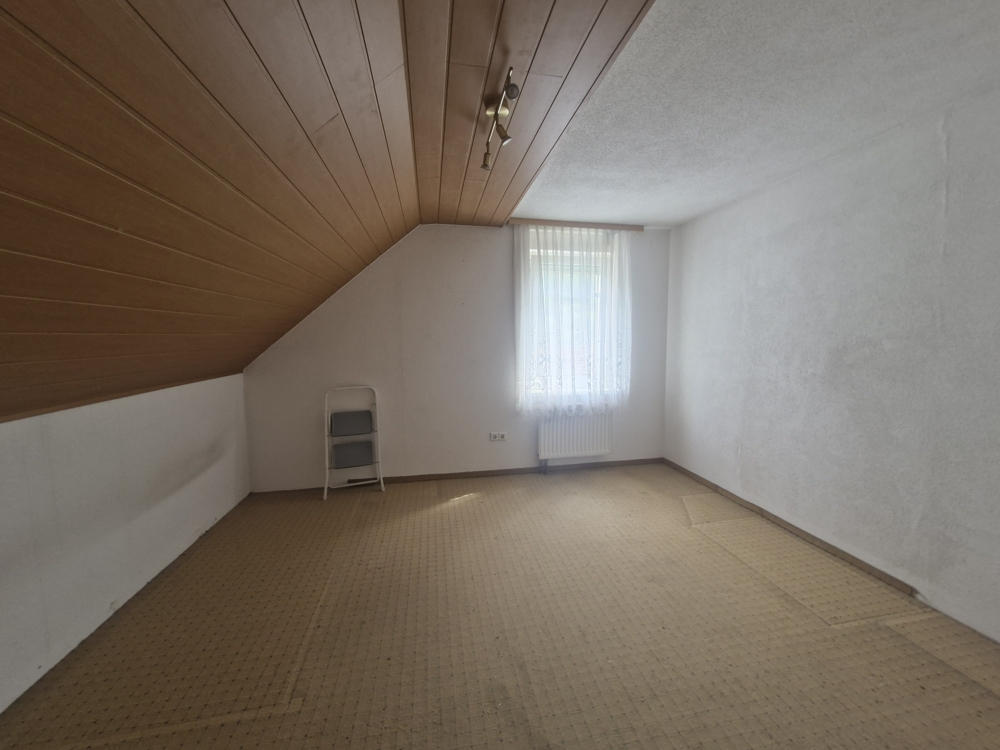 Zimmer 3 Dachgeschoss Zimmer 3 Dachgeschoss